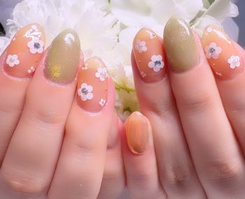 Cenbless　成増フェイシャル＆ネイルサロン　フレッシュカラーで気分一新♪オレンジ×グリーンの新緑ネイル