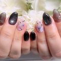 成増徒歩3分のフェイシャルエステ・ネイルサロン ビューティスタジオCenbless（センブレス）　久しぶりのアート満載♪ブラックフラワーネイル