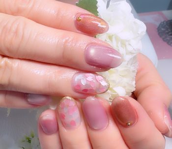 Cenbless　成増フェイシャル＆ネイルサロン　大人気の桜ホログラムネイル