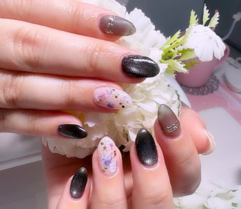 成増徒歩3分のフェイシャルエステ・ネイルサロン ビューティスタジオCenbless（センブレス）　久しぶりのアート満載♪ブラックフラワーネイル