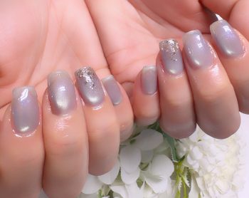 Cenbless　成増フェイシャル＆ネイルサロン　早くも人気の定額マグネットネイルデザイン！清涼感ある煌めき♪