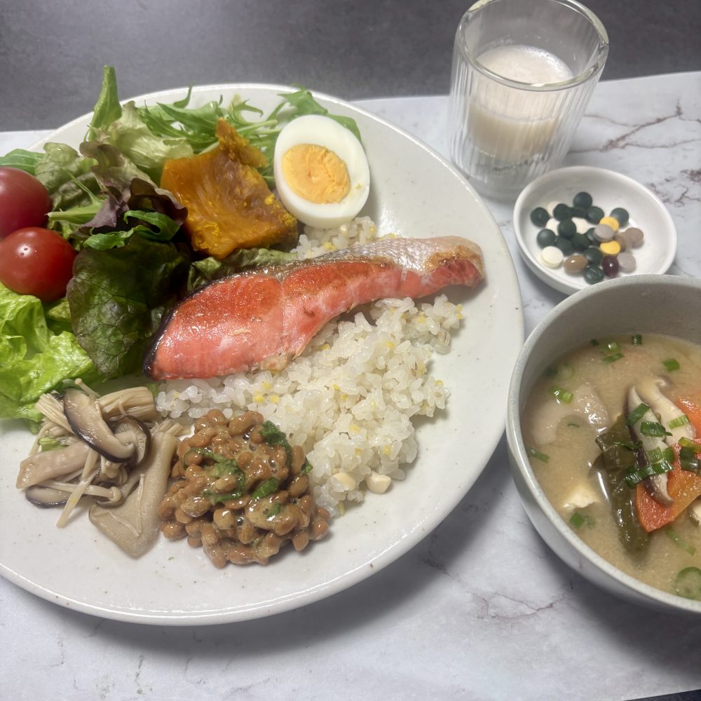 Cenbless　成増フェイシャル＆ネイルサロン　みけちゃんの手抜き朝食♪