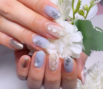 Cenbless　成増フェイシャル＆ネイルサロン　お誕生月を華やかに♪上品シェル×ミラーアートネイル