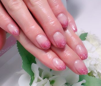 Cenbless　成増フェイシャル＆ネイルサロン　上品きらめき♪ピンクラメグラデーション