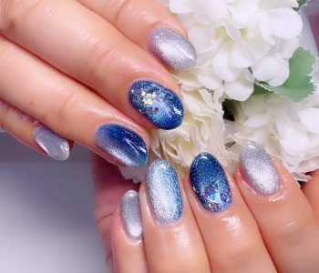 Cenbless　成増フェイシャル＆ネイルサロン　鮮やかブルーマグネットで気分一新♪縦グラデーションネイル
