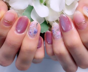 Cenbless　成増フェイシャル＆ネイルサロン　清楚にきらめく♪フラワーマグネットネイル