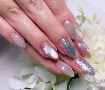Cenbless　成増フェイシャル＆ネイルサロン　上品華やか♪ベージュピンクマグネットネイル