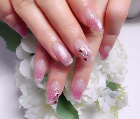 Cenbless　成増フェイシャル＆ネイルサロン　上品華やか♪ピンクチークフラッシュネイル