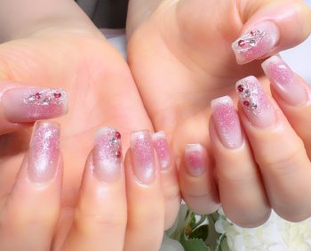 Cenbless　成増フェイシャル＆ネイルサロン　上品華やか♪ピンクチークフラッシュネイル
