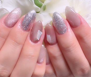 Cenbless　成増フェイシャル＆ネイルサロン　上品華やか♪ベージュピンクマグネットネイル