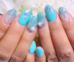 ターコイズブルーで夏満喫♪マーメイドネイル | 成増3分のネイル