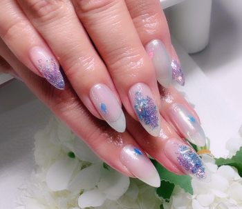 Cenbless 成増フェイシャル&ネイルサロン 紫陽花を閉じ込めたような梅雨のきらめきネイル♪