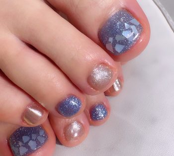 Cenbless　成増フェイシャル＆ネイルサロン　夏の足元に爽やかブルー♪フットネイルデビューシーズン