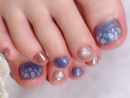 Cenbless　成増フェイシャル＆ネイルサロン　夏の足元に爽やかブルー♪フットネイルデビューシーズン