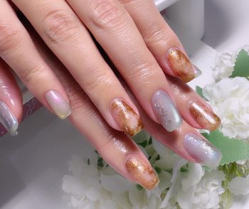 Cenbless　成増フェイシャル＆ネイルサロン　上品な煌めきに心惹かれる♪ブラウンニュアンスネイル