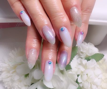 Cenbless　成増フェイシャル＆ネイルサロン　紫陽花カラーのパールがアクセント♪透明感あふれる梅雨ネイル