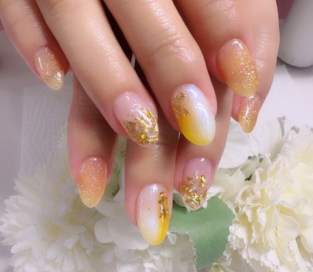 成増徒歩3分のフェイシャルエステ・ネイルサロン ビューティスタジオCenbless（センブレス）　ひまわりカラーが夏らしい♪元気いっぱいサマーネイル！