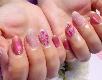 Cenbless　成増フェイシャル＆ネイルサロン　華やかなピンクで夏を満喫♪人気デザインをトロピカルカラーにアレンジ