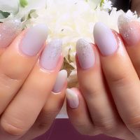 Cenbless　成増フェイシャル＆ネイルサロン　透明感あふれる大人の涼感ネイル
