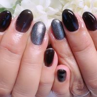 Cenbless　成増フェイシャル＆ネイルサロン　ブラックで魅せる♪大人のクールワンカラーネイル！