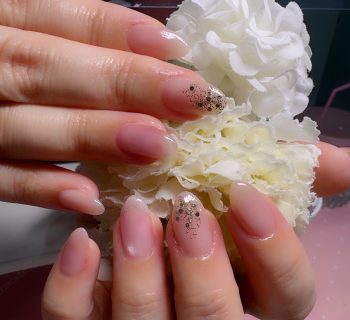 Cenbless　成増フェイシャル＆ネイルサロン　ちゅるんと透明感♪大人可愛いピンクシアーネイル