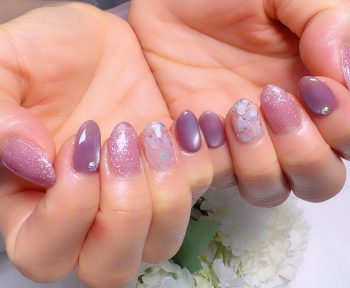 Cenbless　成増フェイシャル＆ネイルサロン　夏の煌めき満載♪マグネット＆フラッシュネイルアレンジ