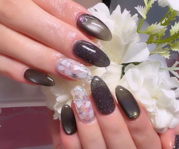 Cenbless　成増フェイシャル＆ネイルサロン　少しずつ育った健康なお爪で楽しむモノトーン夏ネイル♪