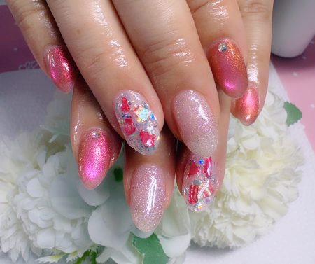 Cenbless　成増フェイシャル＆ネイルサロン　華やかなピンクで夏を満喫♪人気デザインをトロピカルカラーにアレンジ