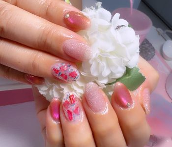 Cenbless　成増フェイシャル＆ネイルサロン　華やかなピンクで夏を満喫♪人気デザインをトロピカルカラーにアレンジ