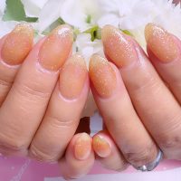 Cenbless　成増フェイシャル＆ネイルサロン　日焼け肌にも映える♪オレンジゴールドのフラッシュネイル