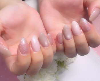 成増徒歩3分のフェイシャルエステ・ネイルサロン ビューティスタジオCenbless（センブレス）　涼しげな透明感が人気♪乳白色シアーネイル