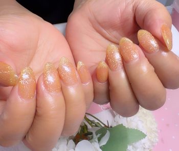 Cenbless　成増フェイシャル＆ネイルサロン　日焼け肌にも映える♪オレンジゴールドのフラッシュネイル