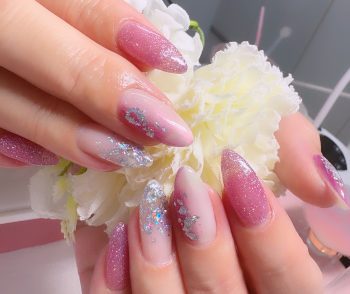 Cenbless　成増フェイシャル＆ネイルサロン　パープルにカラーチェンジ♪キラキラ輝く縦グラデーションネイル