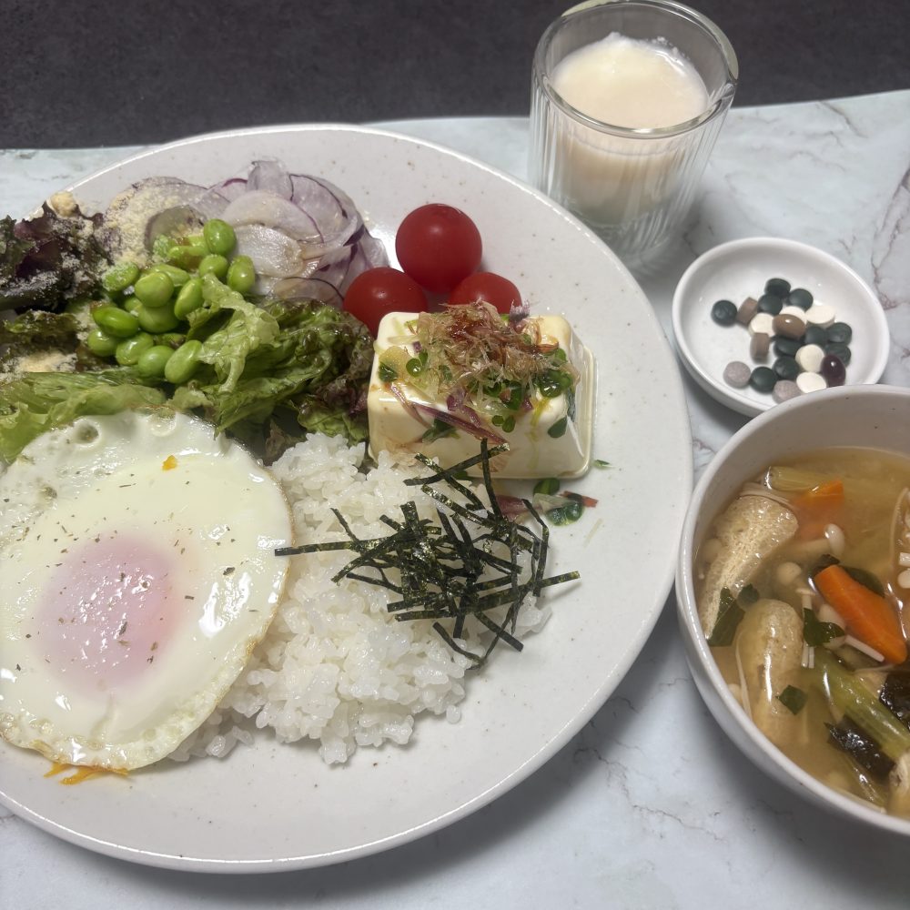 Cenbless　成増フェイシャル＆ネイルサロン　みけちゃんの手抜き朝食♪