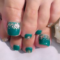 Cenbless　成増フェイシャル＆ネイルサロン　深みグリーンで秋を先取り♪お気に入りデザインのフットネイル
