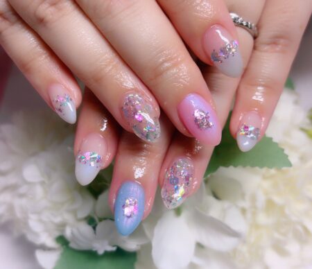 Cenbless　成増フェイシャル＆ネイルサロン　久しぶりのカラフルネイル♪オーロラ煌めく秋のキラキラデザイン