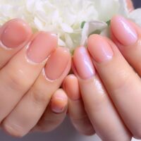Cenbless　成増フェイシャル＆ネイルサロン　控えめだけどほんのり華やか♪偏光パールのサーモンピンクネイル