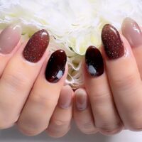 Cenbless　成増フェイシャル＆ネイルサロン　深みボルドー×幻想的な輝き♪水光マグネットとフラッシュの秋ネイル